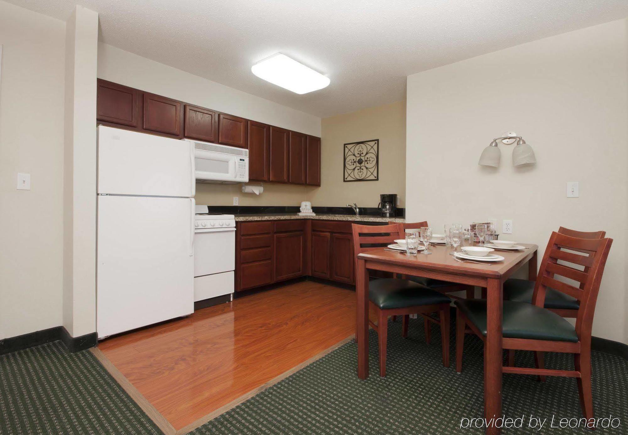Residence Inn By Marriott Tulsa South Buitenkant foto
